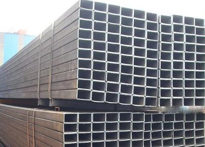 What are the characteristics of racking pipes?